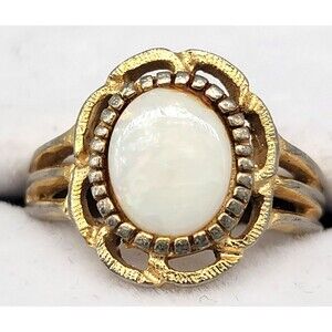Opal Cabochon Ring Oval Ornate Gold Tone Metal Estate Jewelry Size 7 Vintage